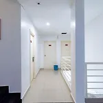 Urbanview Hotel Crystal Nagoya Batam By Reddoorz
