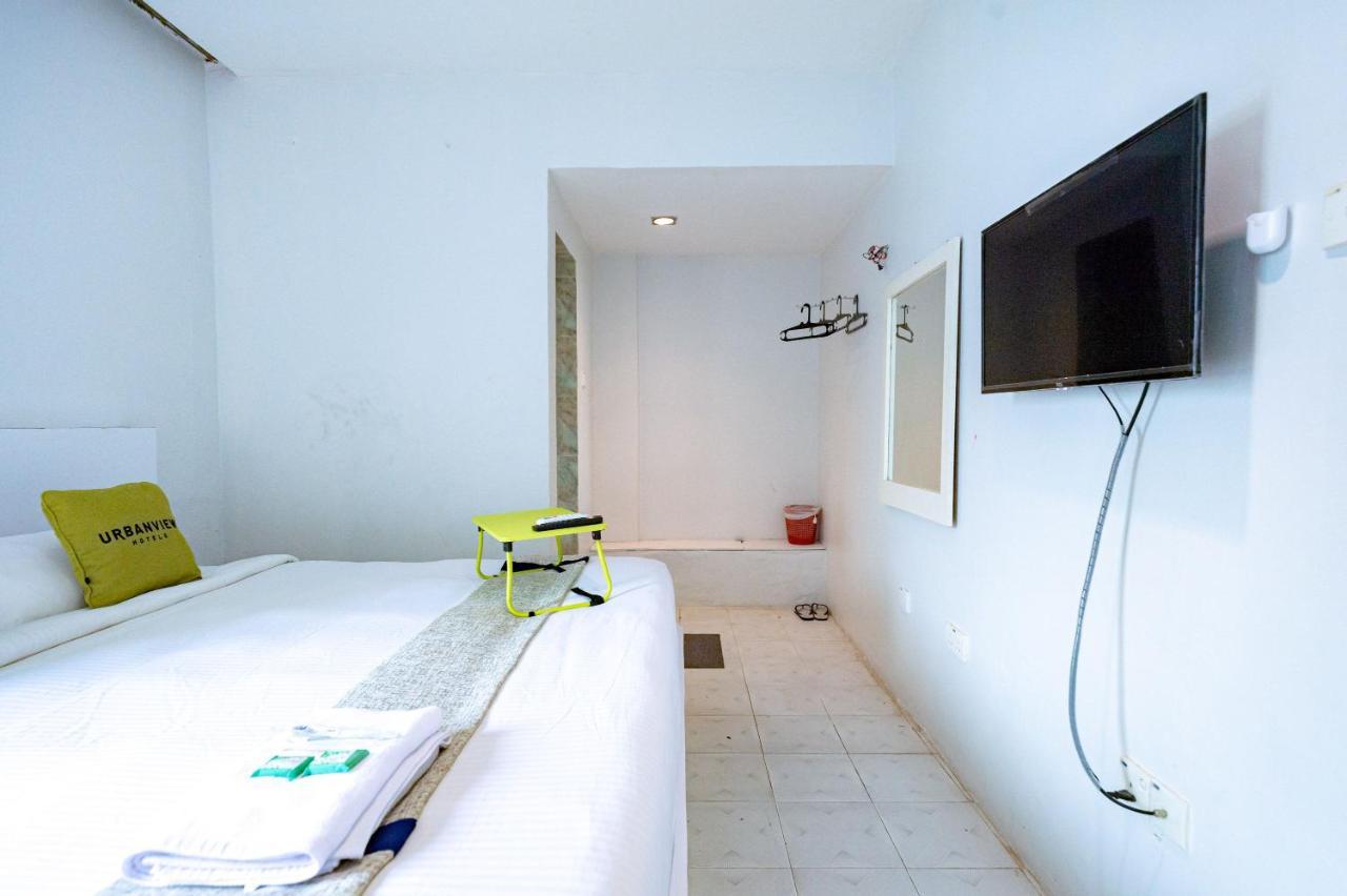 Hotel Urbanview Crystal Nagoya By Reddoorz Batam